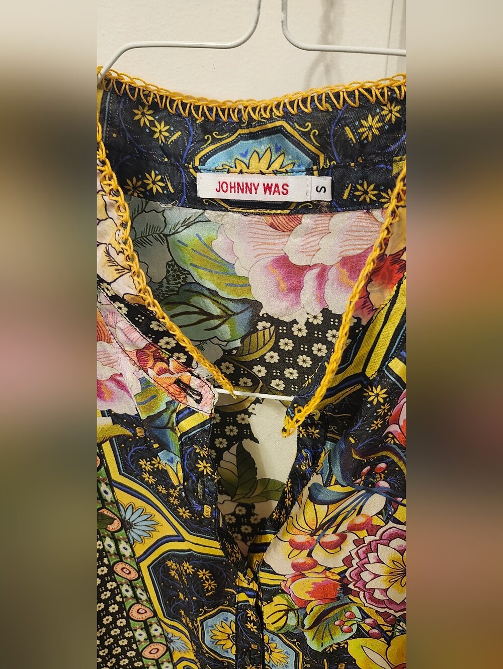 Johnny Was $298 Fagan Josie 100% Silk Blouse Size S Multicolor Flower Print - Picture 4 of 5